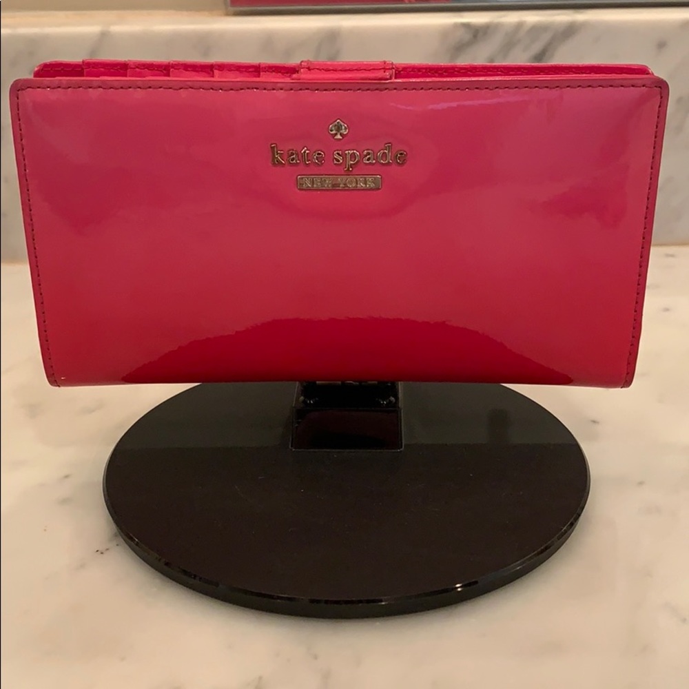 Kate Spade Wallet • Ombré Light to Dark Pink •
